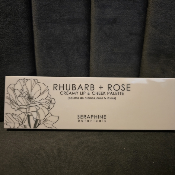 SERAPHINE BOTANICALS Rhubarb + Rose - Creamy Lip & Cheek Palette - Picture 4 of 6